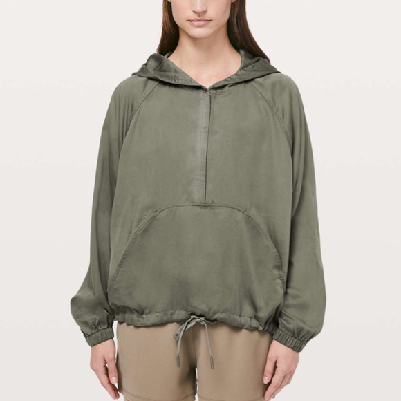 Lululemon City Stroll Hoodie in Grey Sage - Size 10 - Picture 1 of 6